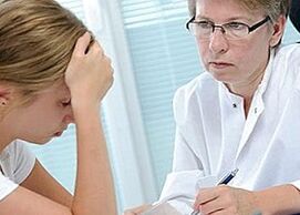 Διαβούλευση με ειδικό για πόνο κάτω από την αριστερή ωμοπλάτη