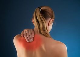 Πόνος κάτω από το πίσω μέρος της αριστερής ωμοπλάτης